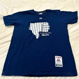 Majestic Authentic Collection NY Yankees vintage baseball tee size medium.